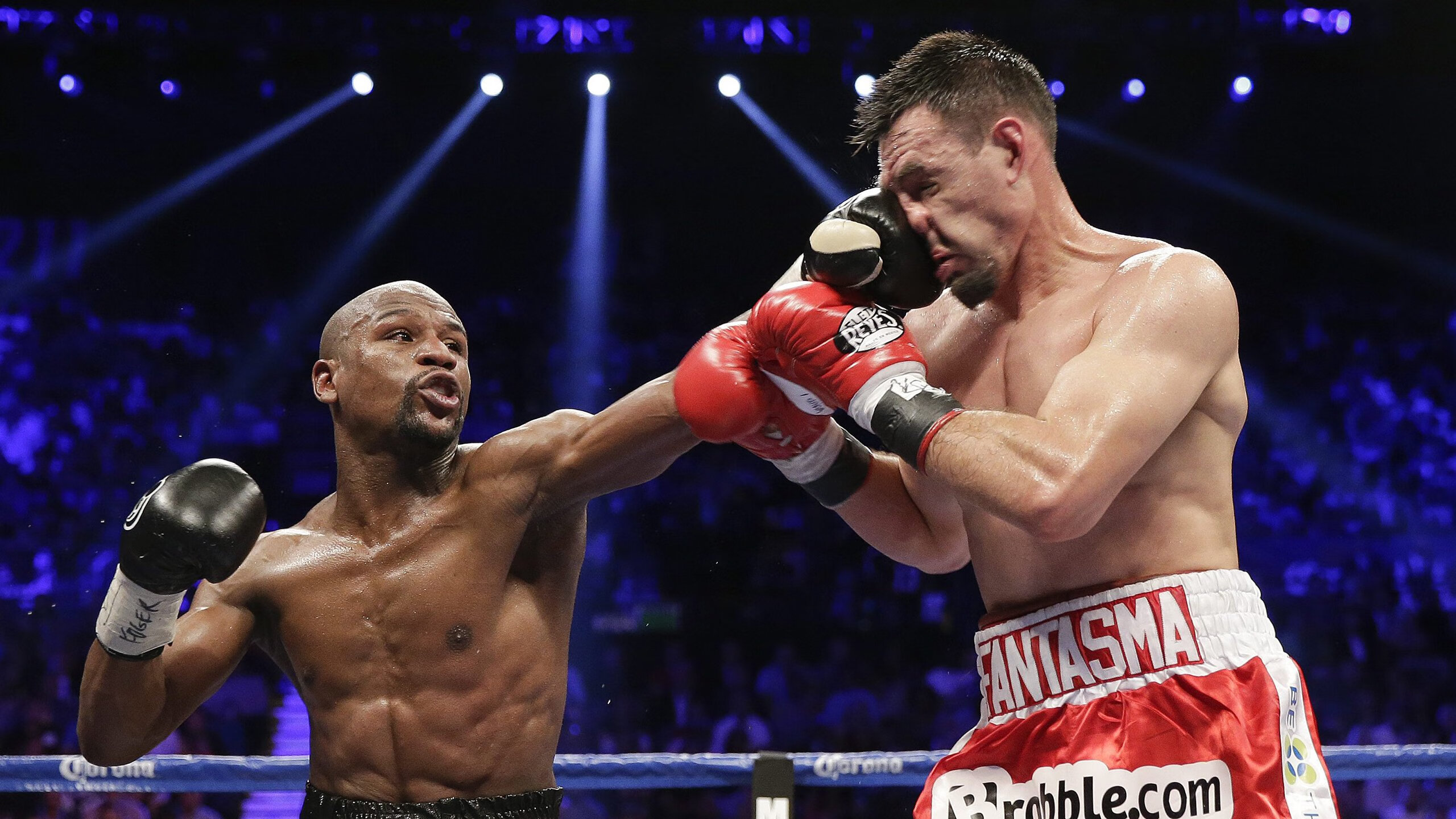 中国男篮注重突分结合丰富进攻手段，中国男篮战术分析